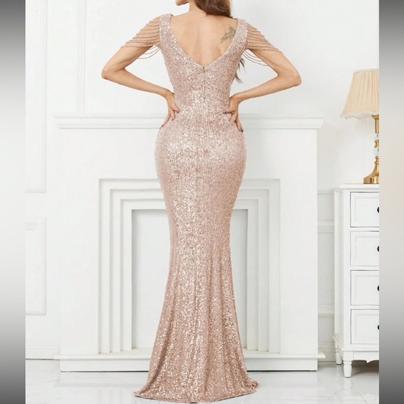 Luxe V neck cold shoulder beaded party formal evening sequins gown dress - Picture 2 of 6